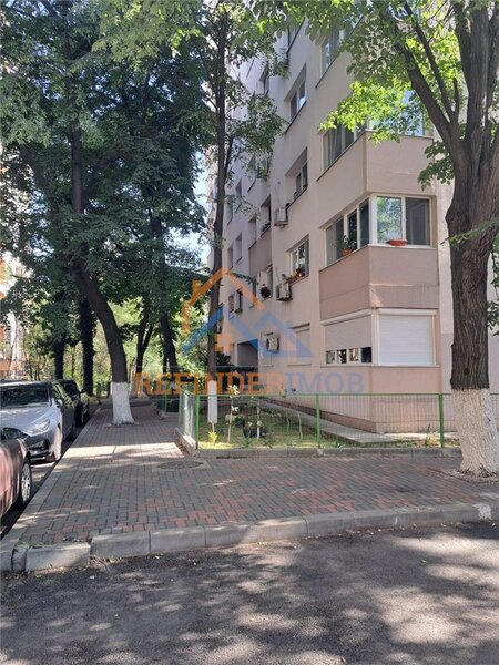 Titan, apartament 3 camere de vanzare